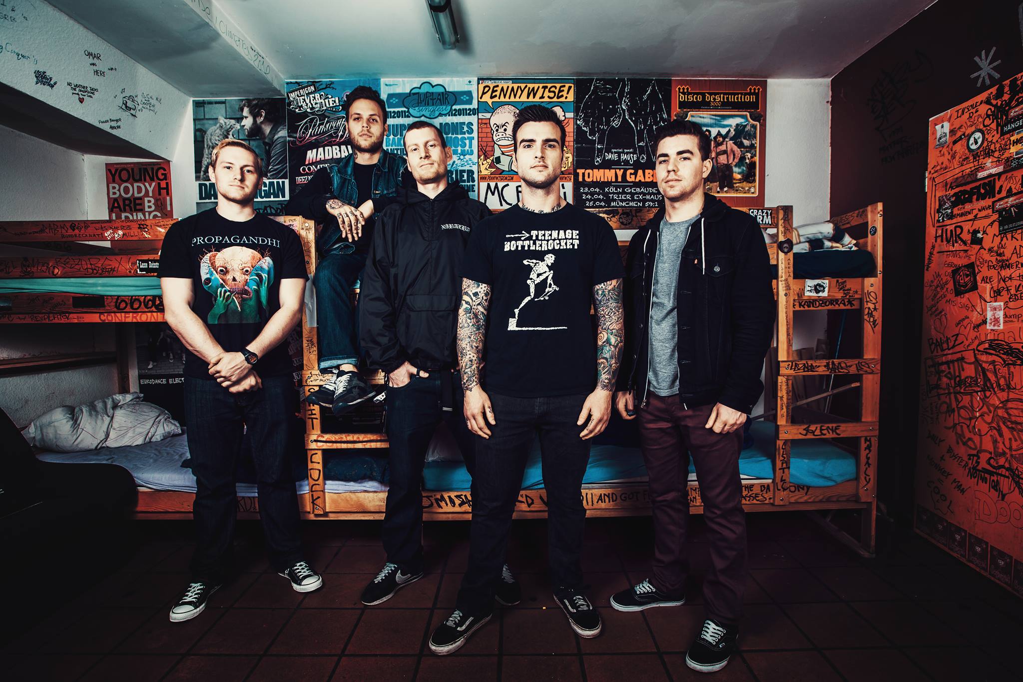 Crooks команда. Disobedient stick to your guns. Stick with it. Keep focused. Disobedient stick to your guns.